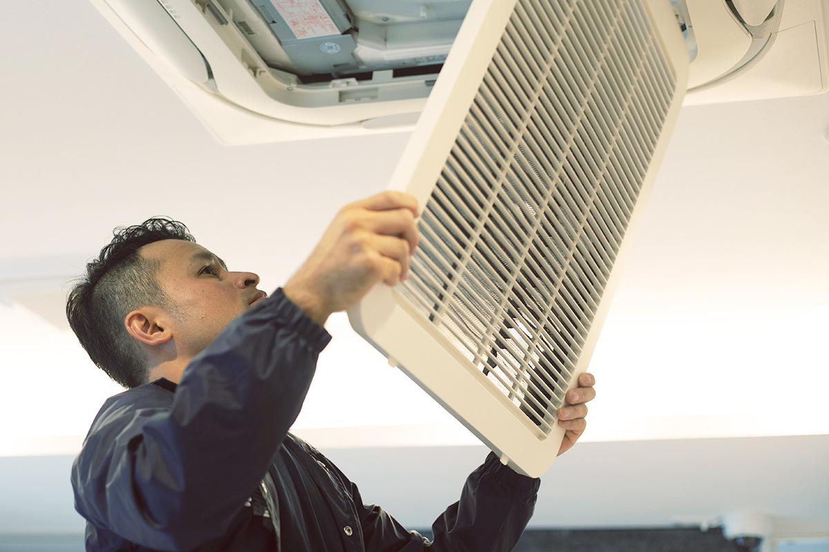 業務用・お掃除機能付きエアコンもお任せください